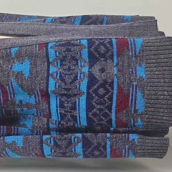 Full Tilt Gray Blue Maroon Patterned Boho Southwest Cardigan Size Medium Aztec - Picture 3 of 8
